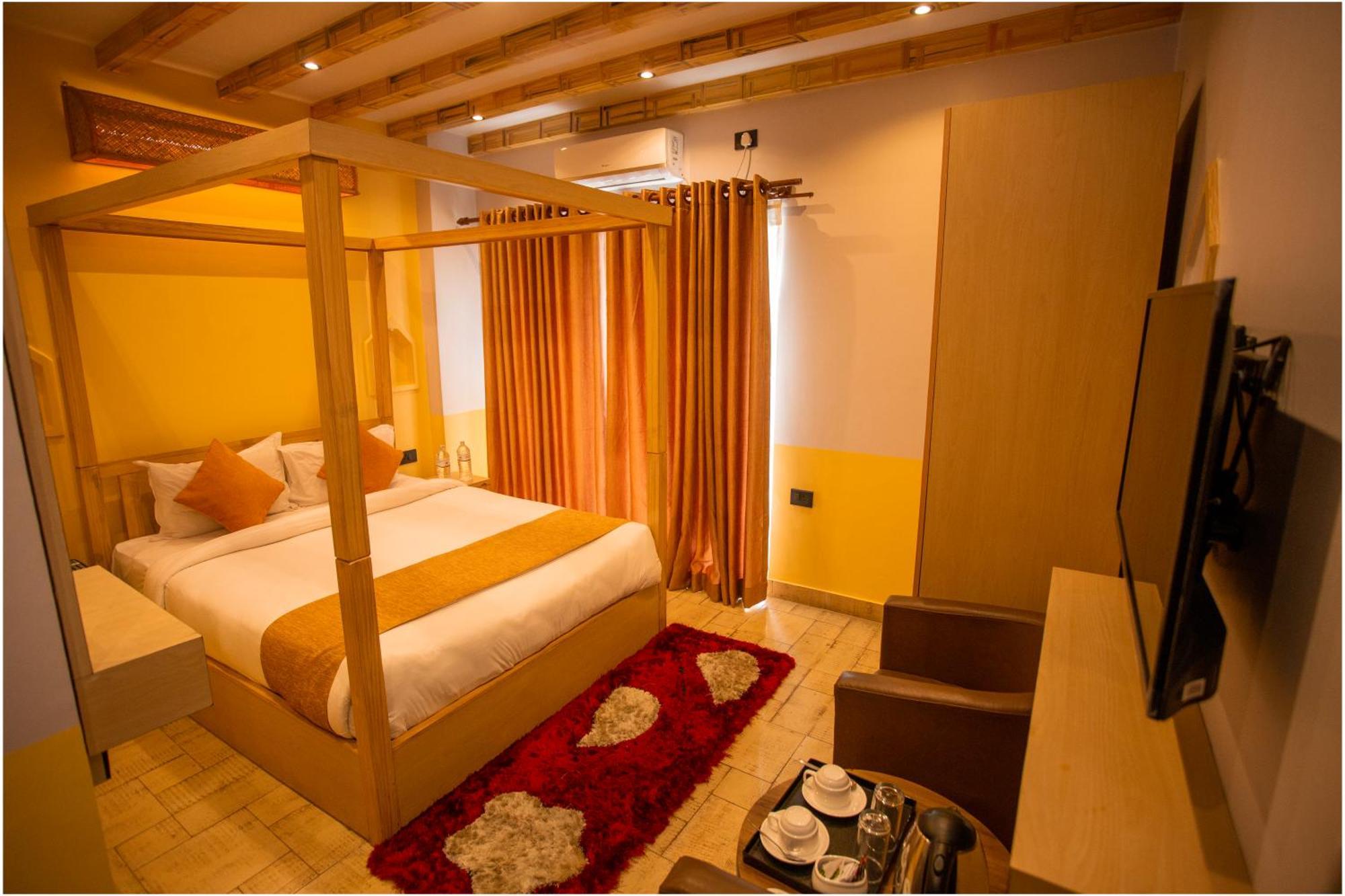 Chautari Boutique Hotel Pokhara Dış mekan fotoğraf